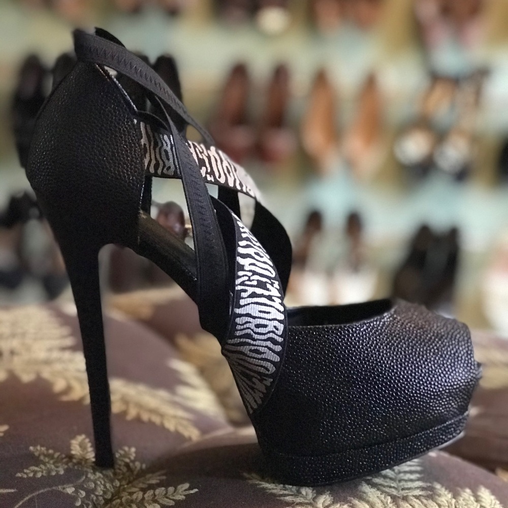 🆕Colin Stuart animal zebra platform pumps